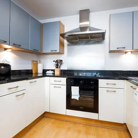 Apartamento Lovely 2 Bedroom With Balcony