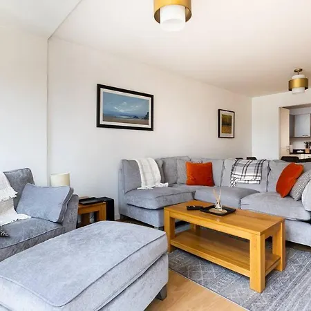 Lovely 2 Bedroom With Balcony * Dublin