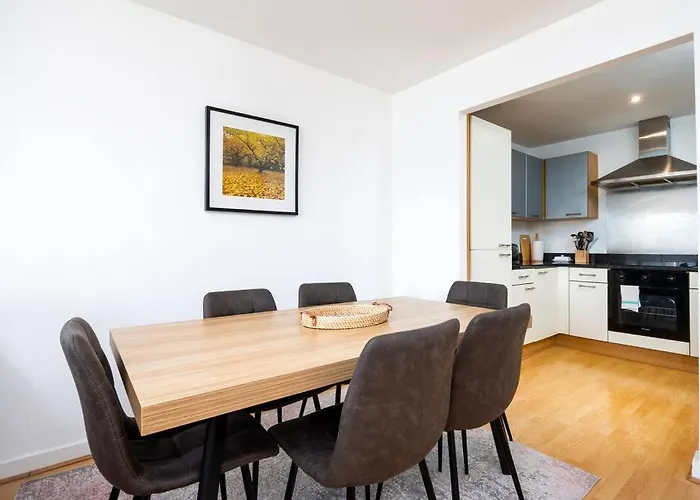 Lovely 2 Bedroom With Balcony Dublin